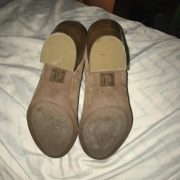 Boots - Picture 3 of 3